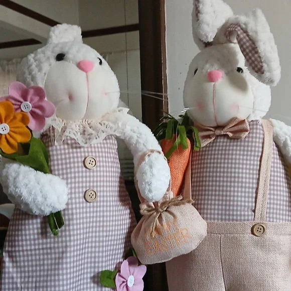 Easter Door Greaters NWT COMES IN A PAIR - Picture 2 of 5